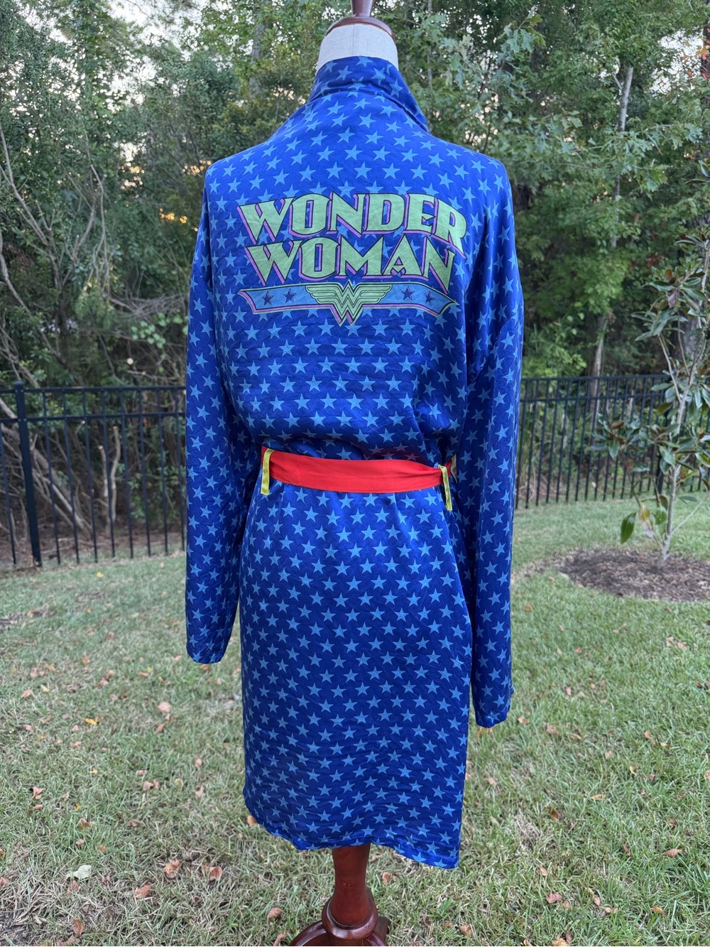 DC Comics Silk Blue Star-Print Wonder Woman Robe
